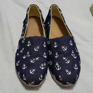 Navy Anchor TOMS. SIZE 6.5.